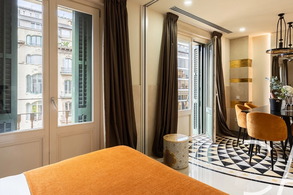 Choose Apartments Over Hotels_Cover