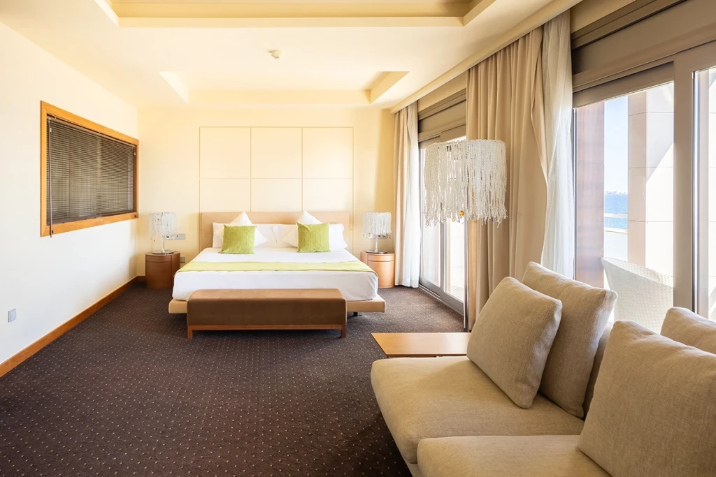 The Deluxe Suite is equipped with premium class amenities